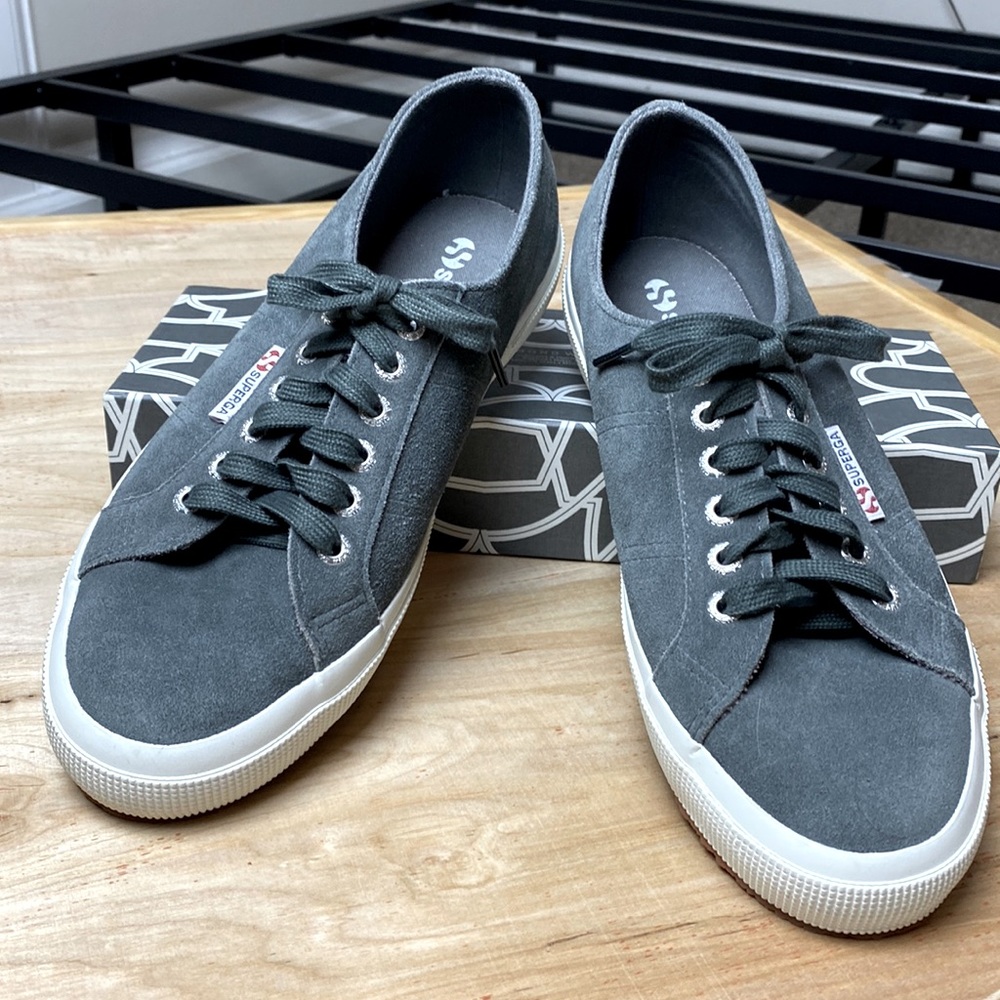 Superga Men’s Grey Suede Lace-up Sneakers Size 8 (Women’s Size 9.5)
